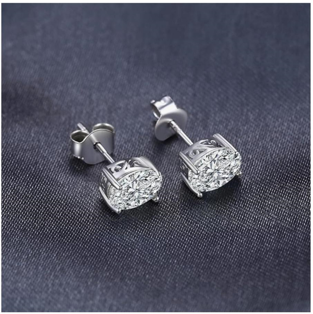Orecchini a bottone con diaman - Diamond Stud Earrings recensione e prezzo