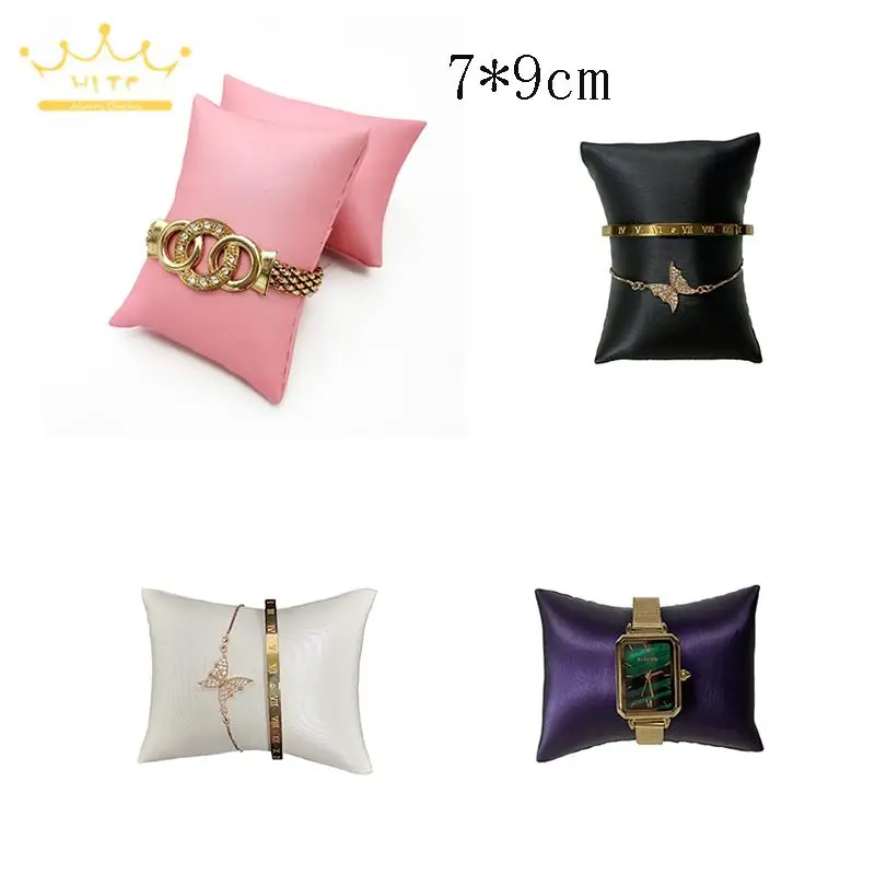 Espositore Piccolo in Pelle o  - Are Watches Jewelry Or Accessories recensione e prezzo
