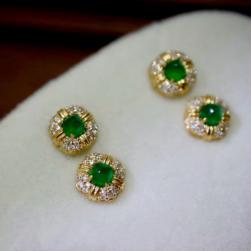 Aazuo Fine Jewelry Orecchini q - Diamond Stud Earrings recensione e prezzo