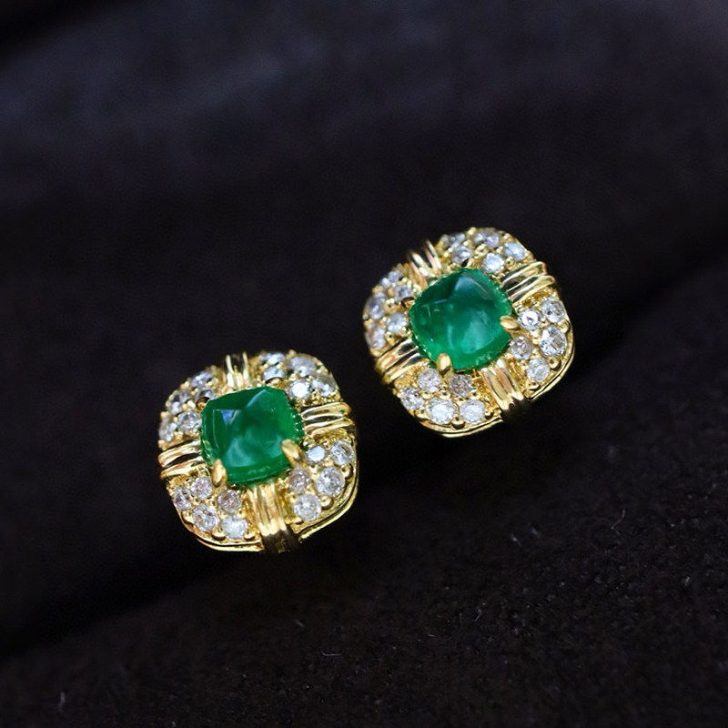 Aazuo Fine Jewelry Orecchini q - Diamond Stud Earrings recensione e prezzo